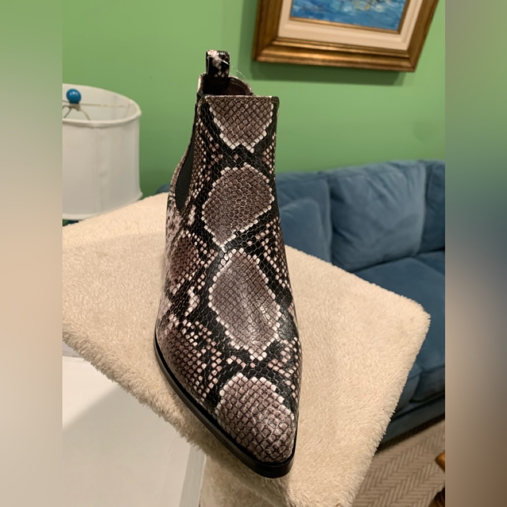 NFS Sold Blondo Emilia Waterproof Chelsea Ankle Leather Bootie